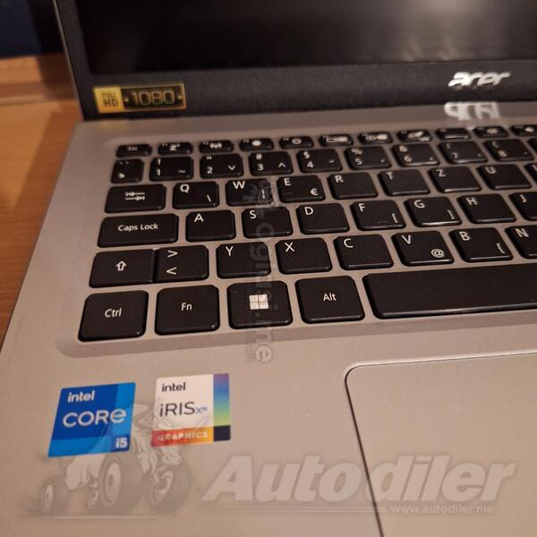 Acer Aspire 3 - 17" Intel i5 8GB GB