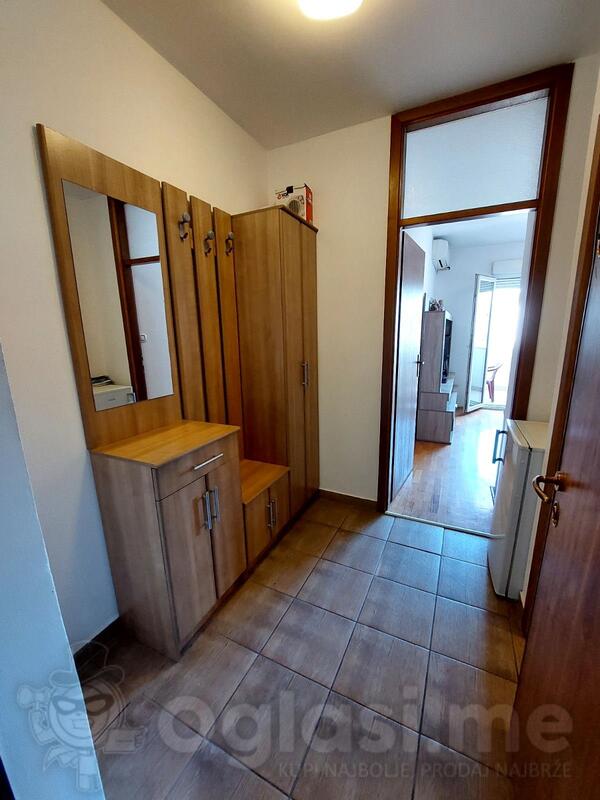 Garsonjera 25m2 - Podgorica - Zabjelo Multickom