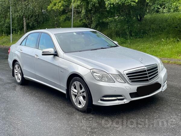 Mercedes Benz - E 220