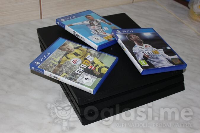 Sony - PlayStation 4