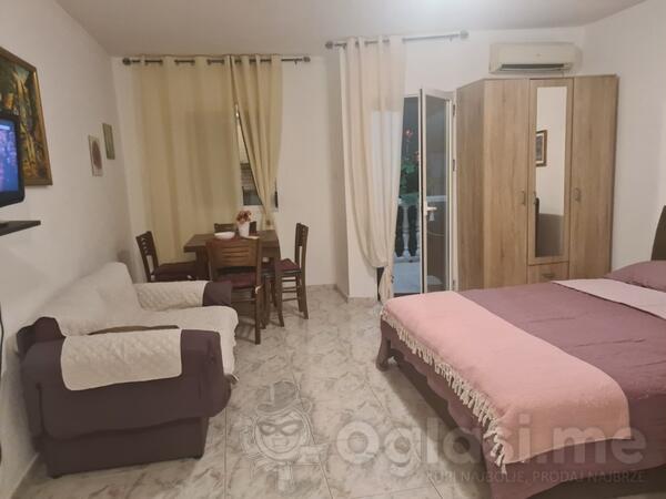 Garsonjera 32m2 - Budva - Podkošljun