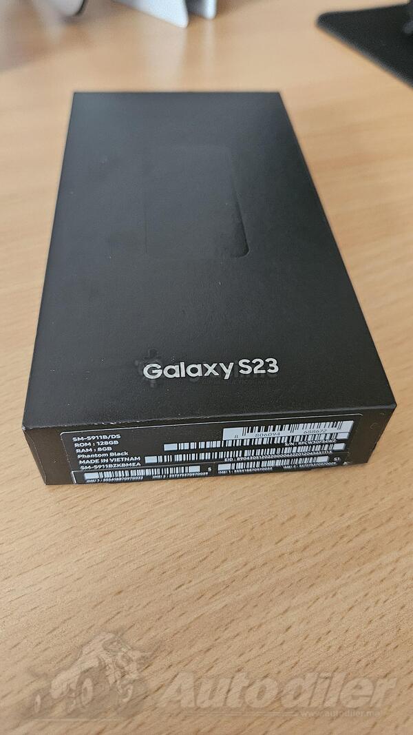 Samsung - Galaxy S22 5G - 8GB / 128GB