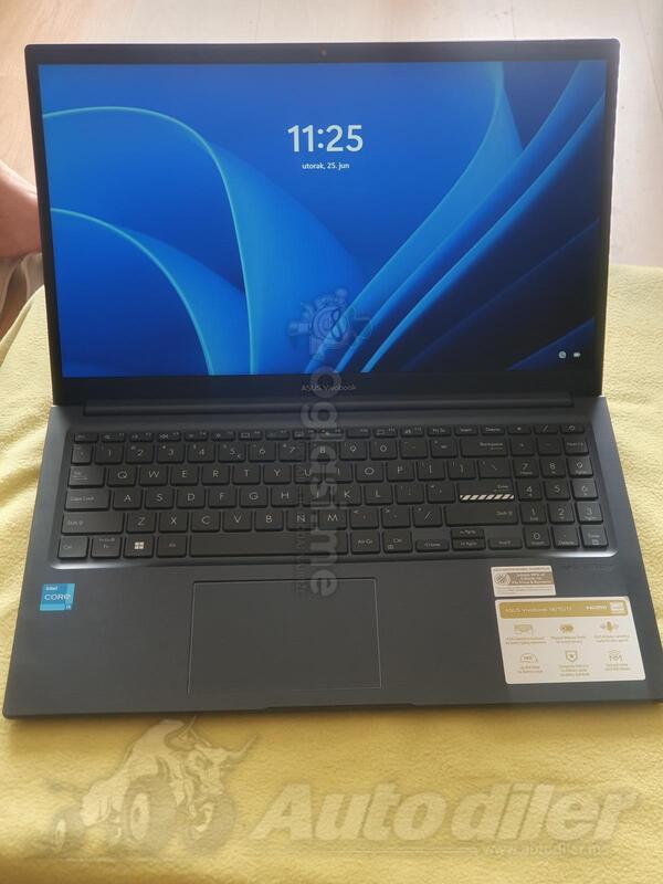 Asus  - 15.6" Intel i3 8GB GB