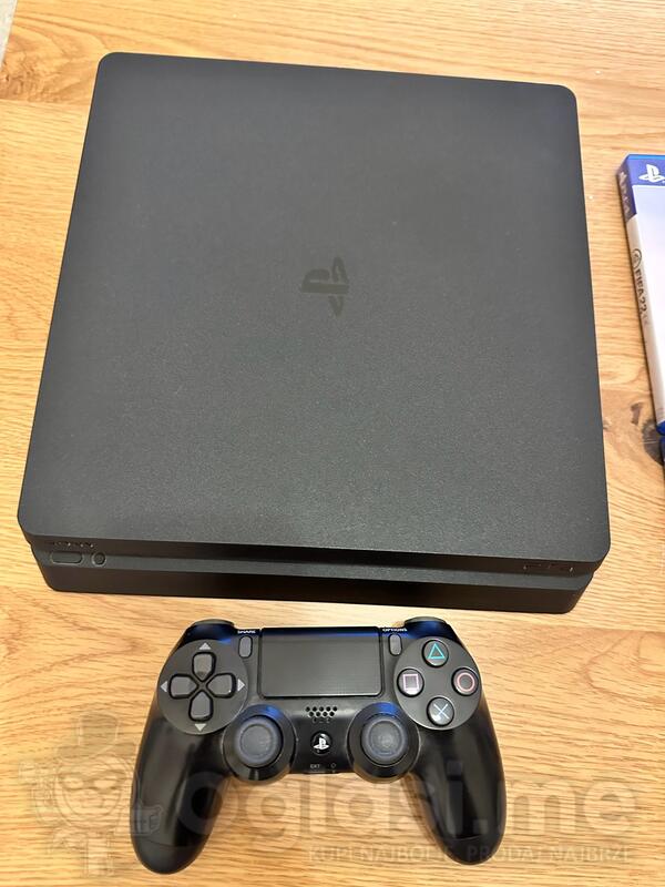 Sony - PlayStation 4