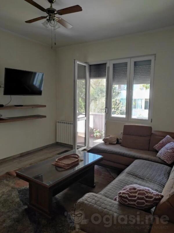 Dvosoban stan 90m2 - Podgorica - Centar grada