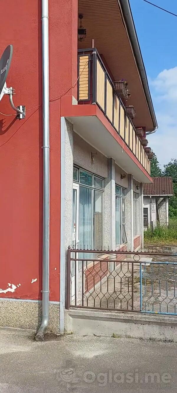 Porodična kuća 350m2 - Ivanjica - Lisa