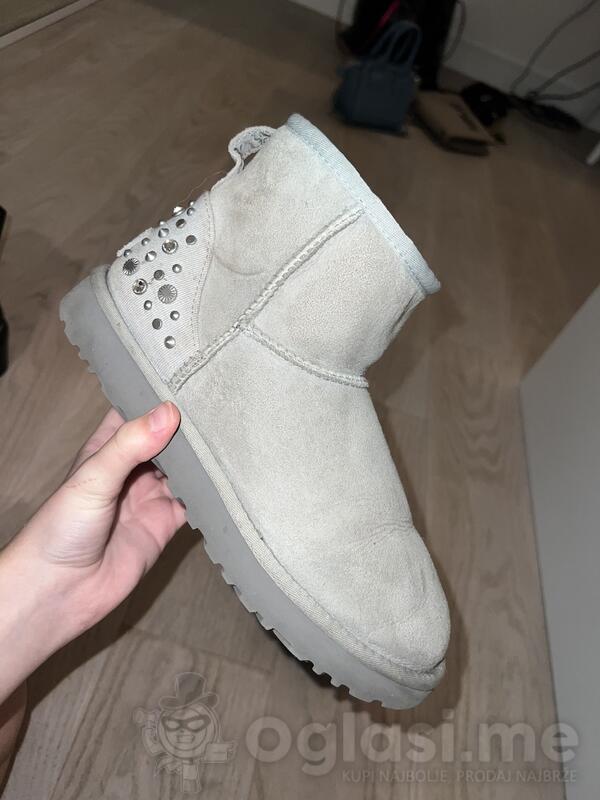 Original Ugg cizme broj 39