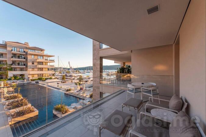 Jednosoban stan 80m2 - Tivat - Centar grada