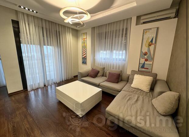 Trosoban stan 90m2 - Budva - Centar grada