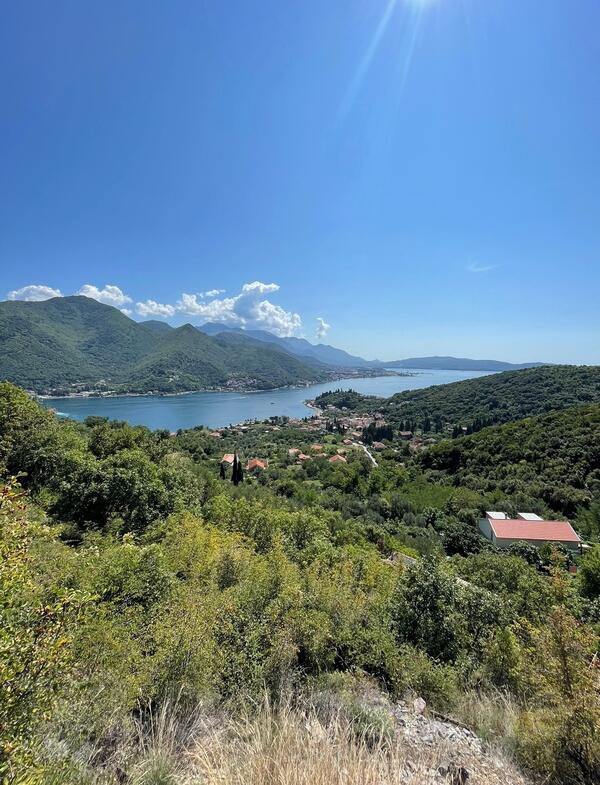 Građevinsko zemljište 558m2 - Herceg Novi - Kamenari