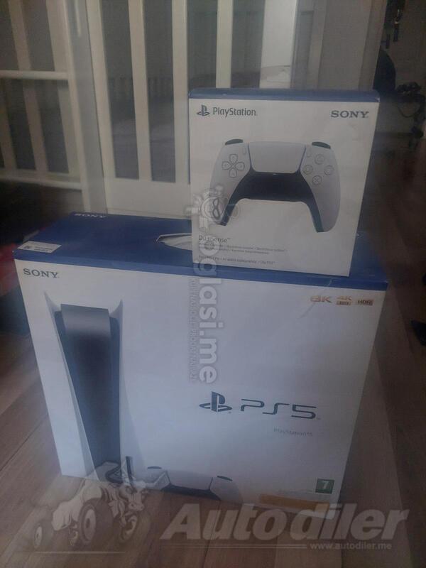 Sony - PlayStation 4