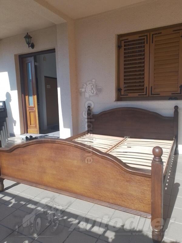 Bračni krevet,  200x160!