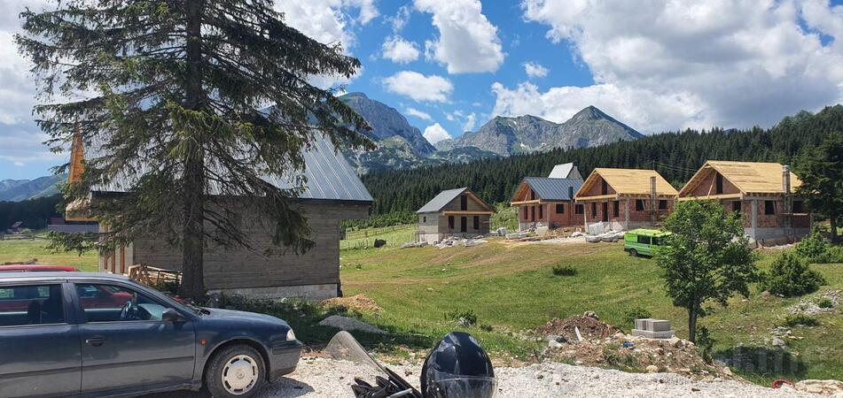 Građevinsko zemljište 327m2 - Žabljak - Motički Gaj