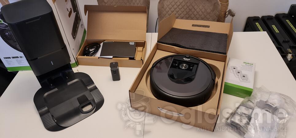 Roomba i7+