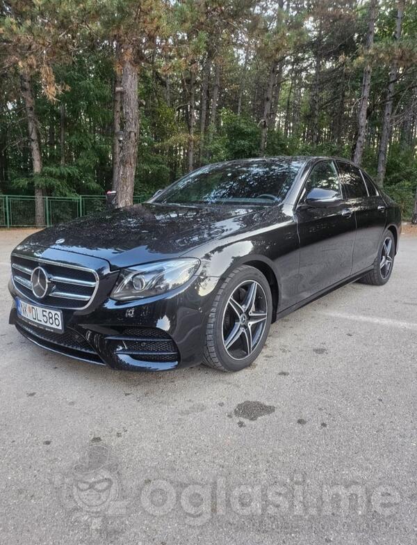 Mercedes Benz - 220 - 2.2-4 MATIC FULL AMG