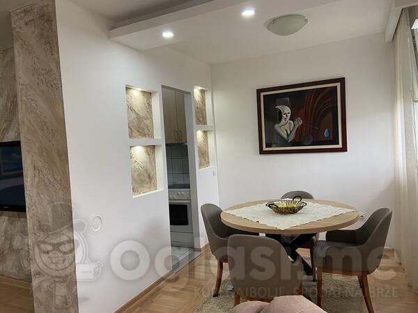 Dvosoban stan 80m2 - Podgorica - Stari Aerodrom