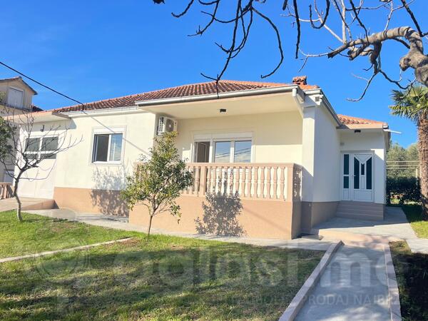 Porodična kuća 118m2 - Tivat - Mrčevac
