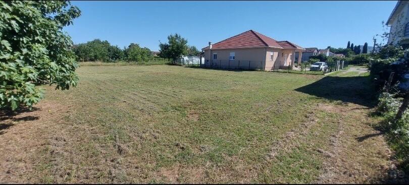 Građevinsko zemljište 1033m2 - Podgorica - > Okolina grada