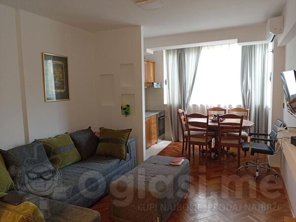 Jednosoban stan 40m2 - Bar - Centar grada