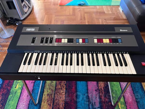 Elektricne orgulje Farfisa Bravo rijetko u ovakvom stanju!