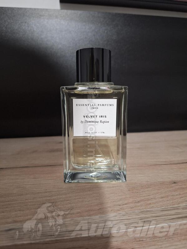 Essential Velvet Iris 