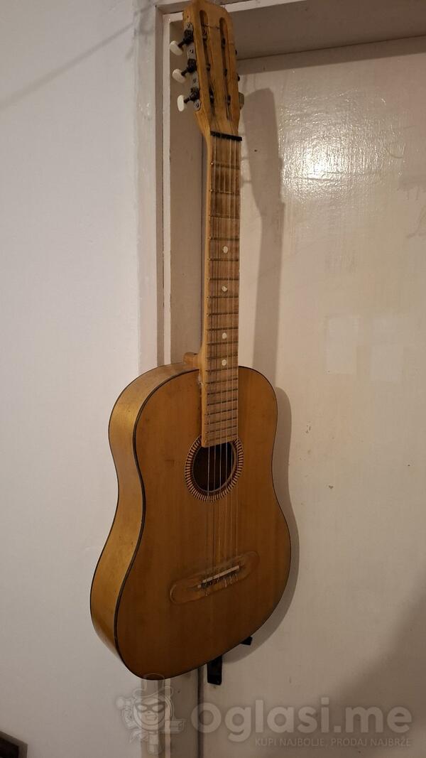 polovna gitara...štima