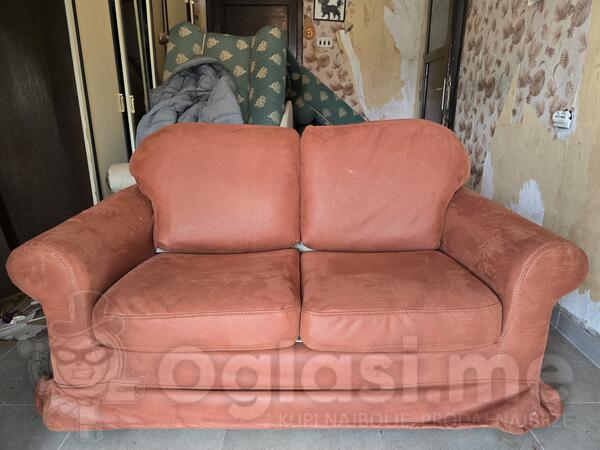 Dvosjed i dvije fotelje