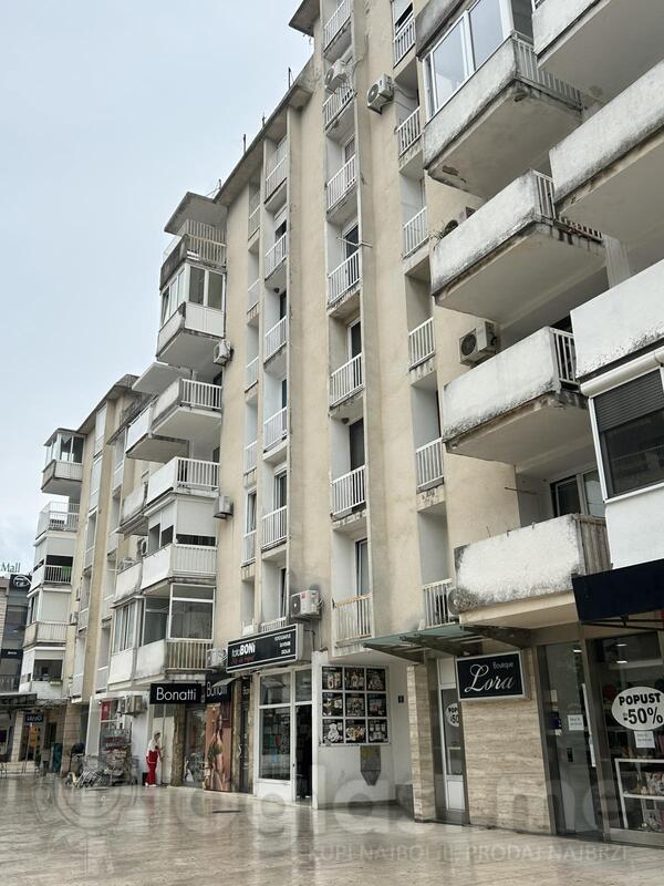 Lokal 35m2 - Bar - Centar grada