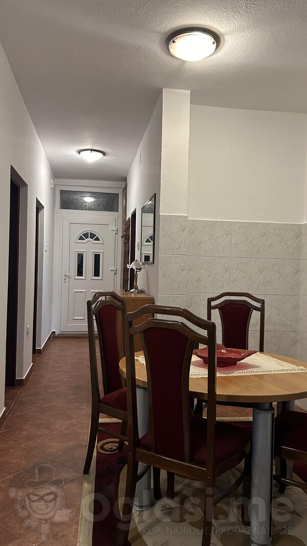 Dvosoban stan 70m2 - Podgorica - Stari Aerodrom