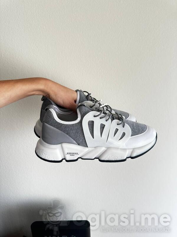 WEEKEND MAX MARA SNEAKERS