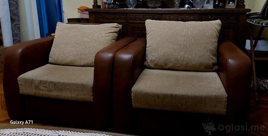 Dvosjed i dvije fotelje