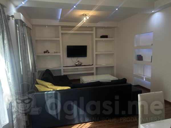 Dvosoban stan 80m2 - Podgorica - Konik