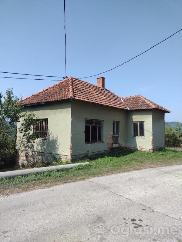 Porodična kuća 80m2 - Gornji Milanovac - Trudelj