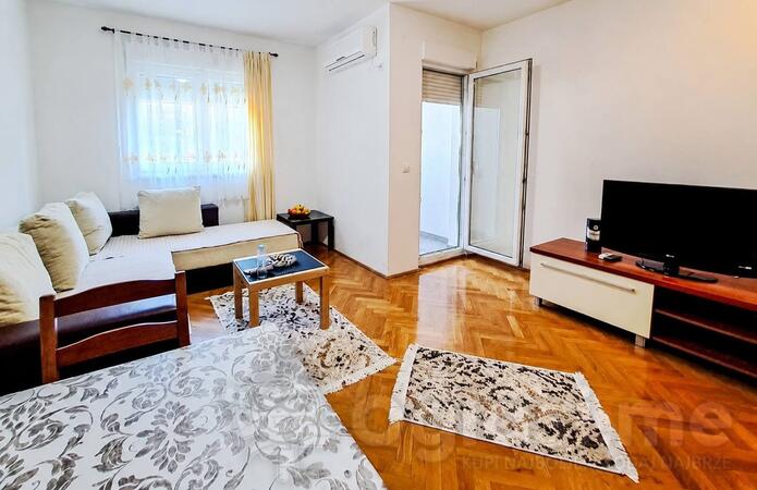 Garsonjera 33m2 - Bar - Centar grada