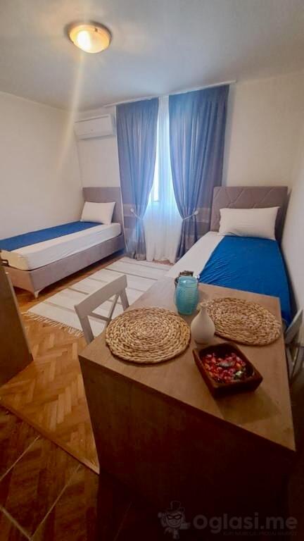 Garsonjera 30m2 - Bar - Centar grada