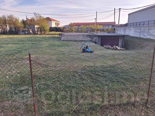 Građevinsko zemljište 1323m2 - Podgorica - Mahala