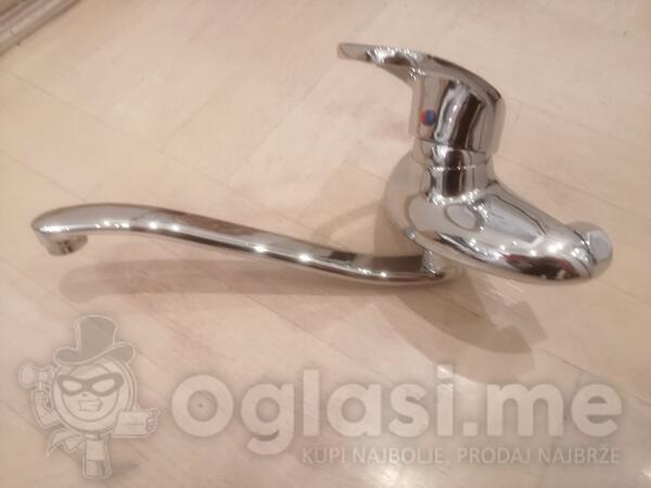 Prodajem cesmu Minotti