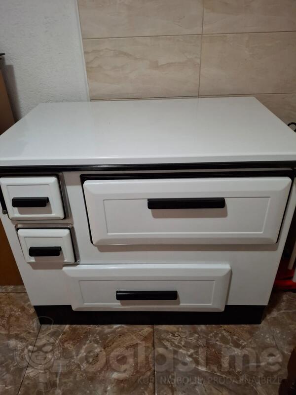 Prodajem sporet na drva 