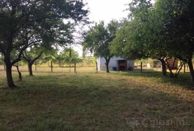 Porodična kuća 49m2 - Pećinci - Obrež