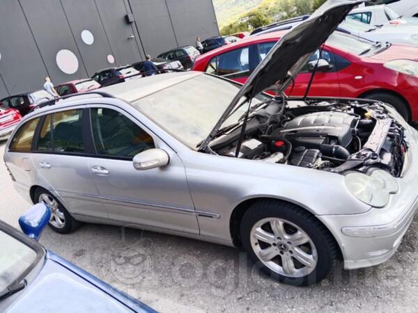 Mercedes Benz - 220 - 22