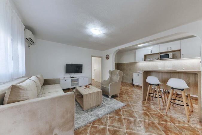 Jednosoban stan 55m2 - Bar - Dobra Voda