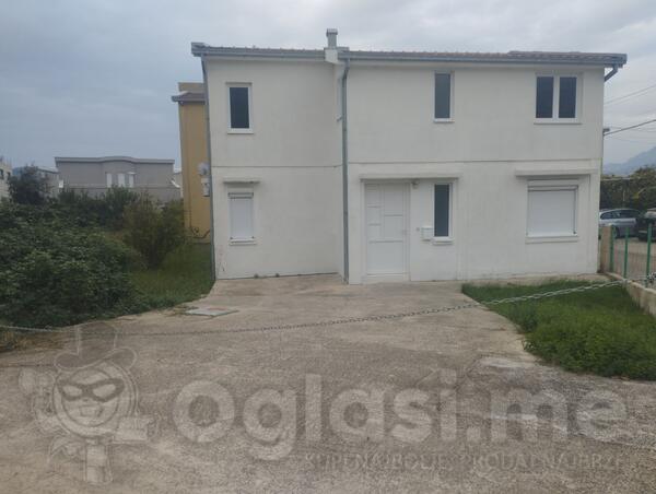 Porodična kuća 70m2 - Bar - Zaljevo