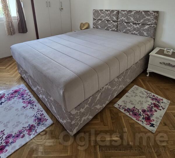 Prodajem francuski lezaj , malo koriscen