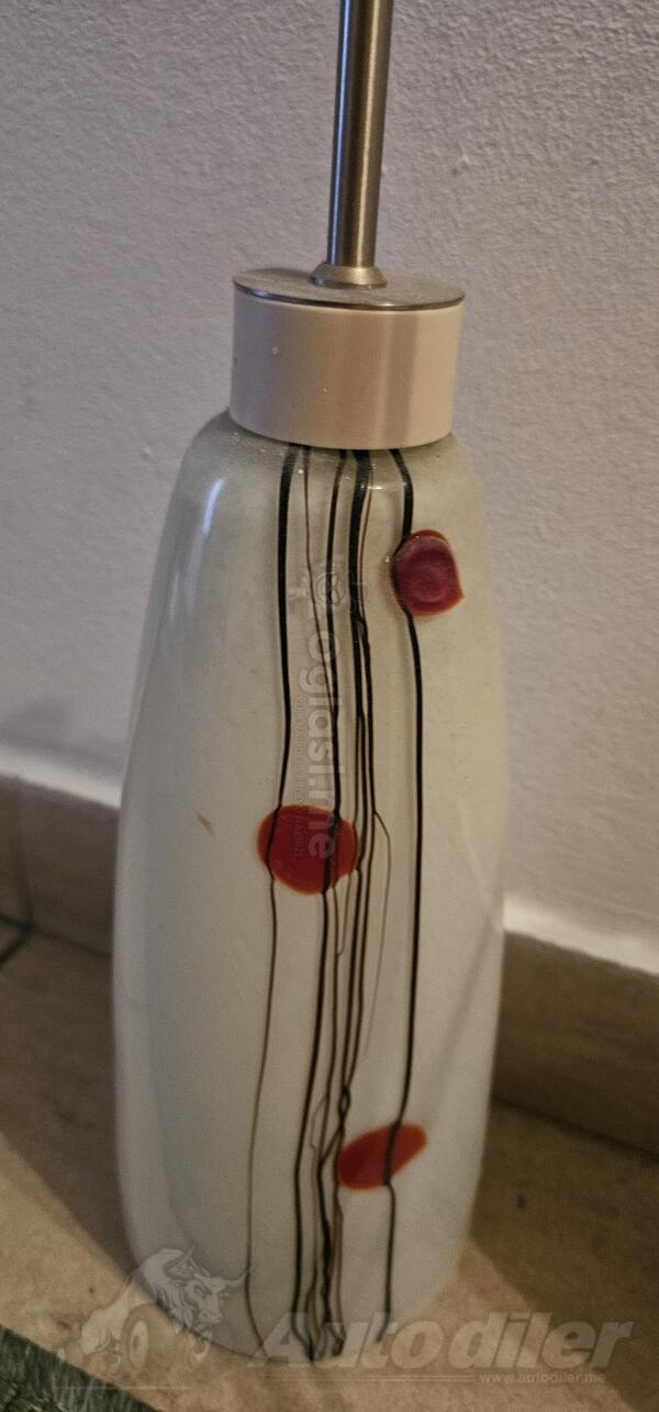 Visilice sa 5 sijalica, bijele sa crvenim motivima