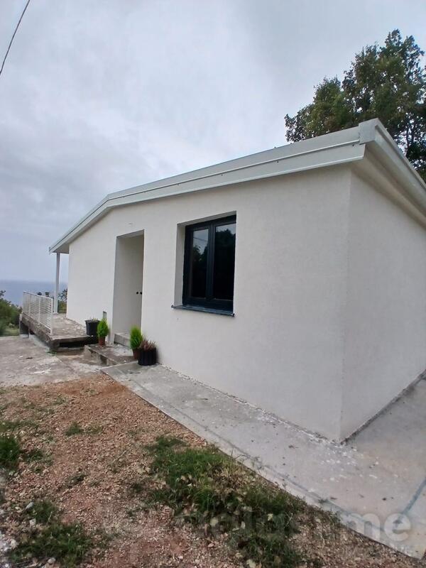 Porodična kuća 70m2 - Bar - Sutomore