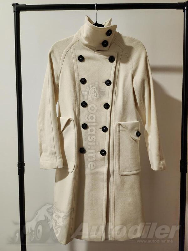 Burberry creme duplo kopcanje 