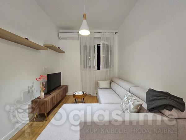 Jednosoban stan 38m2 - Bar - Centar grada