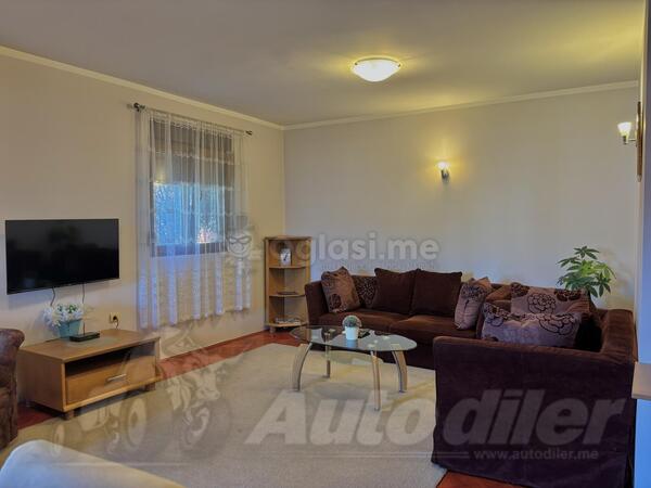 Dvosoban stan 80m2 - Podgorica - Dalmatinska