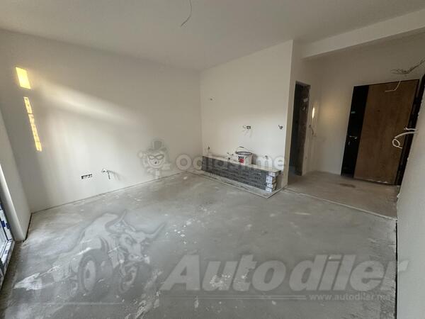 Garsonjera 24m2 - Podgorica - Zagorič
