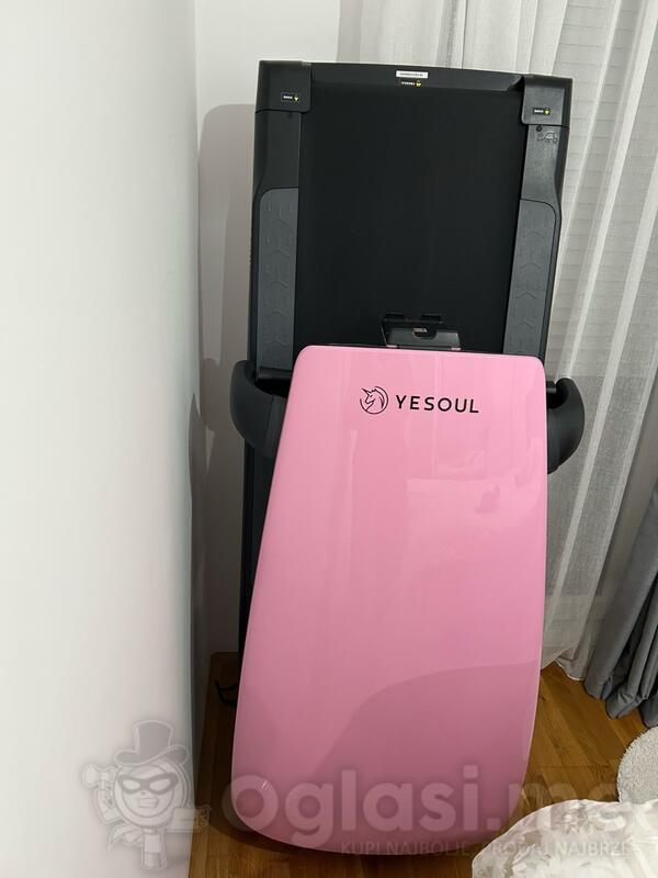 Prodaje se potpuno nova traka za trčanje. 